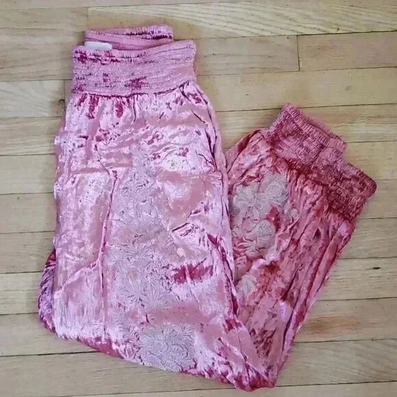 Anthropologie Luxury Velvet Embroidered Floral Pink Pants Size Small - Picture 3 of 11